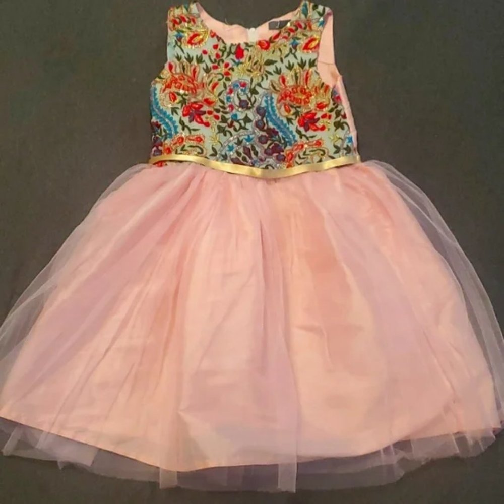 A.T.U.N pink formal dress with floral patterns girls size 5-6 years